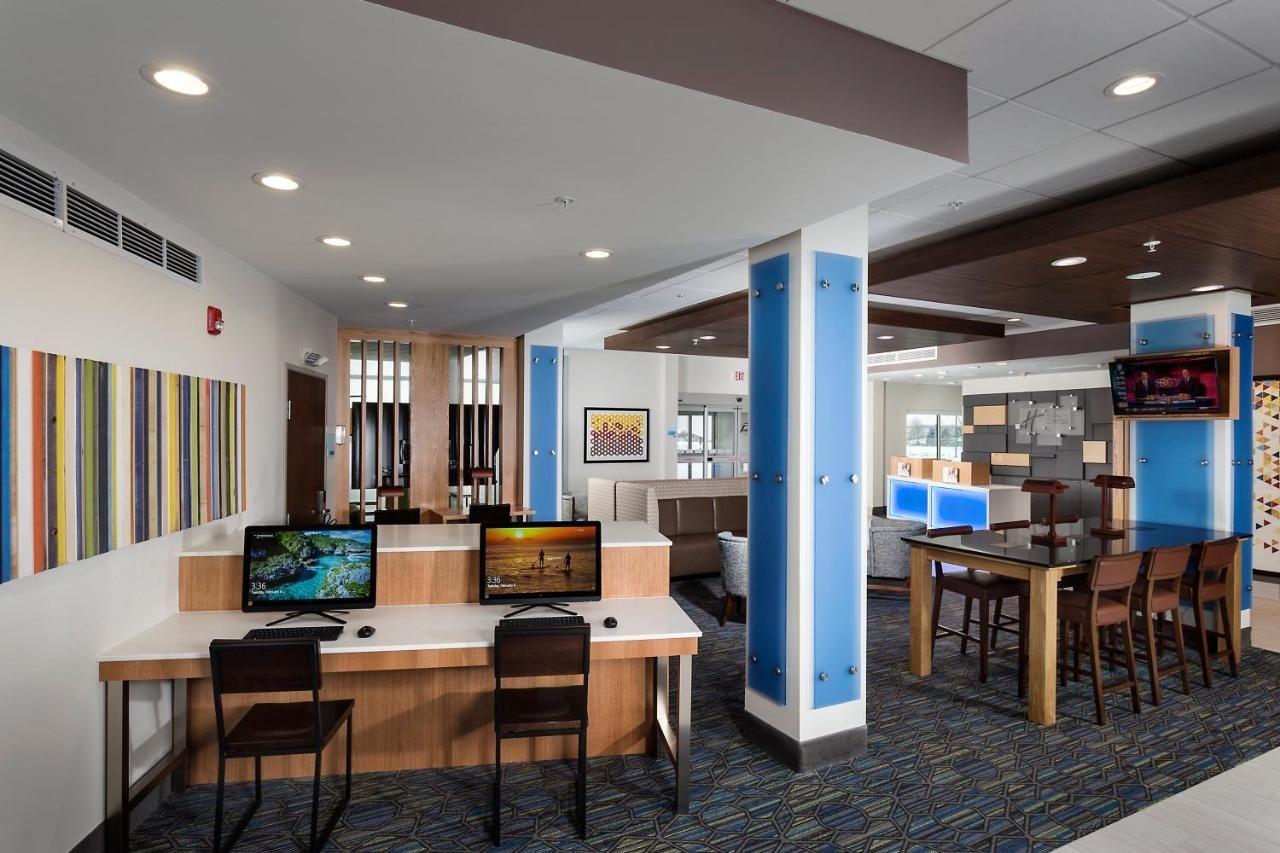 Holiday Inn Express & Suites - West Des Moines - Jordan Creek By Ihg Exterior photo